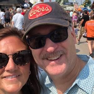 Meet your Posher, Deedee